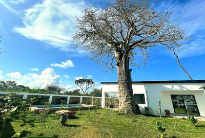 4 Bed Villa with En Suite in Diani - 2