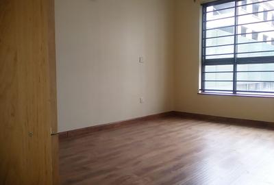 3 Bed Apartment with En Suite in Rhapta Road