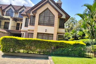 5 Bed Townhouse with En Suite at Lavington