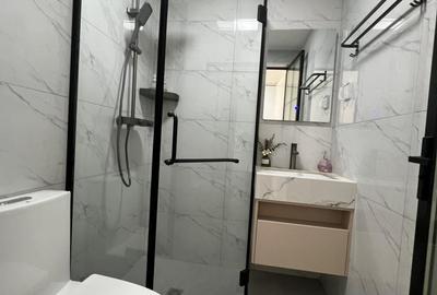 Studio Apartment with En Suite at Woodavenue - 2