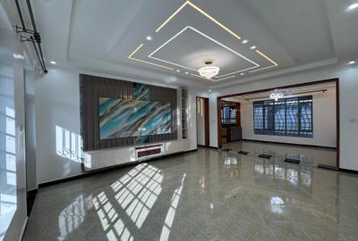 4 Bed House with En Suite in Eastern ByPass - 4