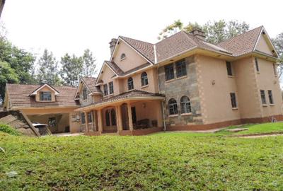 5 Bed Townhouse with En Suite at Karen Plains