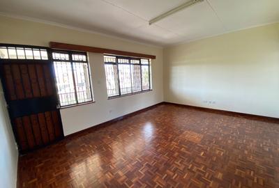 4 Bed Villa with En Suite at Old Runda - 3