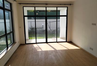 4 Bed Townhouse with En Suite in Lavington - 2