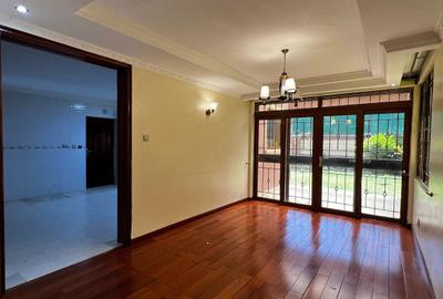 5 Bed Townhouse with En Suite in Lavington