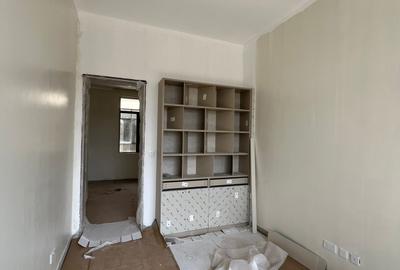 6 Bed Townhouse with En Suite in Lavington - 3