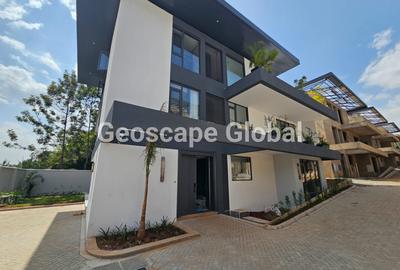 5 Bed Townhouse with En Suite in Lavington