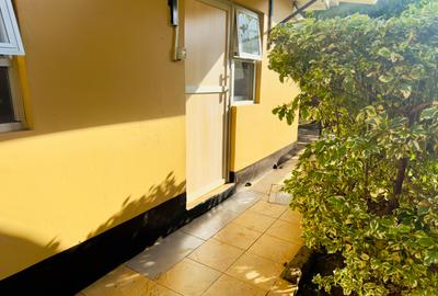 1 Bed House with Garden at Westlands Avenue/Sports Road