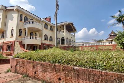 6 Bed House with Staff Quarters in Westlands Area