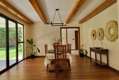 5 Bed House with En Suite in Runda - 2