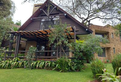 5 Bed House with En Suite at Lake View