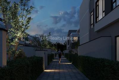 5 Bed Townhouse with En Suite in Lavington - 3