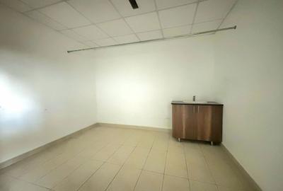 Office with Parking in Parklands