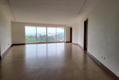 4 Bed Apartment with En Suite in Parklands - 4