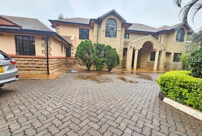 4 Bed House with En Suite in Runda