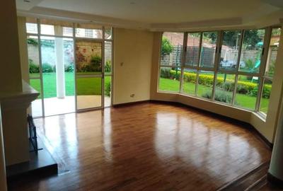 5 Bed Townhouse with En Suite in Lavington