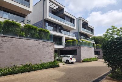 4 Bed Villa with En Suite at Jacaranda Avenue