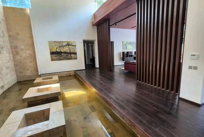 6 Bed House with En Suite in Loresho - 2