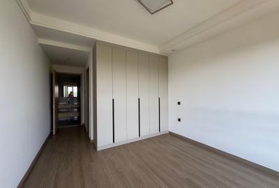 Serviced 3 Bed Apartment with En Suite in Riverside - 4