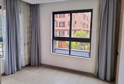2 Bed Apartment with En Suite in Lavington - 4