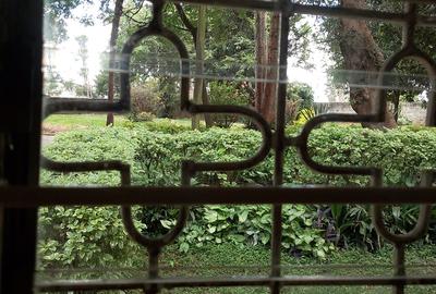 Commercial Property with Service Charge Included at Riverside