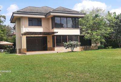 4 Bed Townhouse with En Suite in Ridgeways