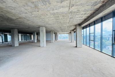 4,000 ft² Office with Backup Generator at Riverside Drive
