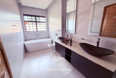 4 Bed Townhouse with Garden in Runda - 3