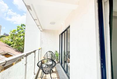 3 Bed Apartment with En Suite in Lavington - 4