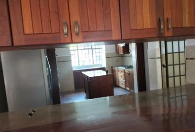 4 Bed Townhouse with En Suite in Spring Valley - 4