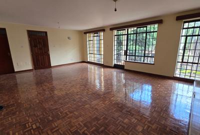 3 Bed Apartment with Parking at Ole Dume Road
