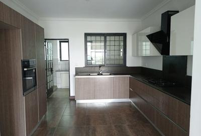 3 Bed Apartment with En Suite at City Park Drive - 2