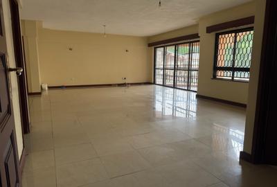 3 Bed Apartment with En Suite at Lantana Road