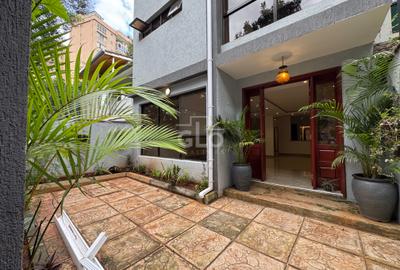3 Bed House with En Suite in Riverside