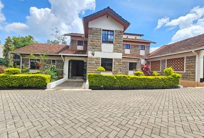 5 Bed House with En Suite in Kyuna