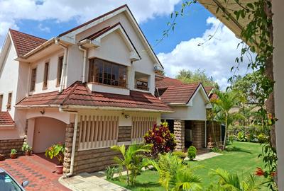 5 Bed Townhouse with En Suite in Rosslyn