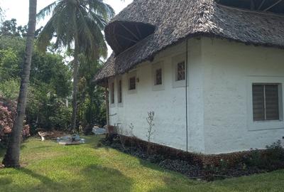 2 Bed Villa with En Suite in Diani