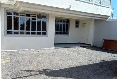 4 Bed House with Garden in Eastern ByPass - 2