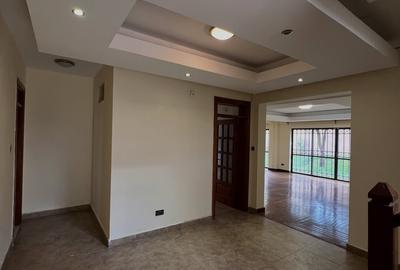 5 Bed Townhouse with En Suite at Convent Drive - 2