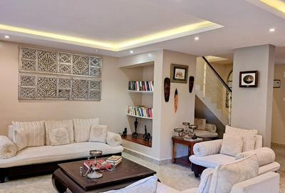 3 Bed Villa with Garden at Riverside Drive