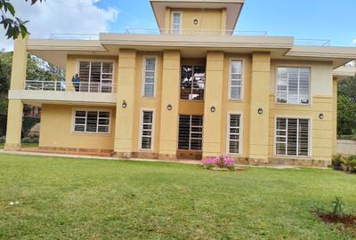 5 Bed House with En Suite at Runda - 2