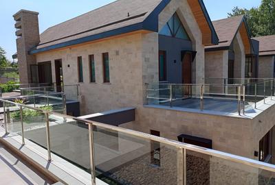 5 Bed Villa with En Suite at Mumwe