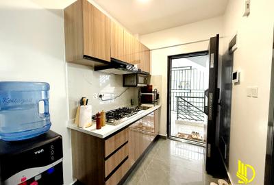 Furnished 1 Bed Apartment with En Suite at Riverside Dr