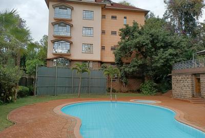 3 Bed Apartment with En Suite at Brookside