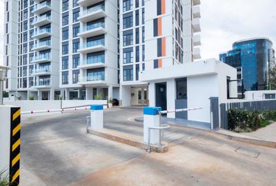 2 Bed Apartment with En Suite at Two Rivers - 4