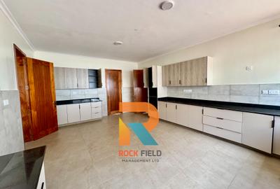 5 Bed Townhouse with En Suite in Loresho