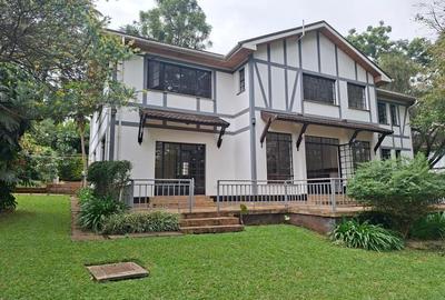 5 Bed Townhouse with En Suite in Rosslyn