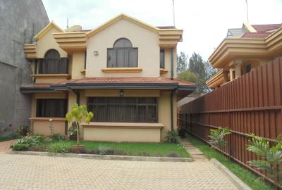 4 Bed Townhouse with En Suite at Benin Drive