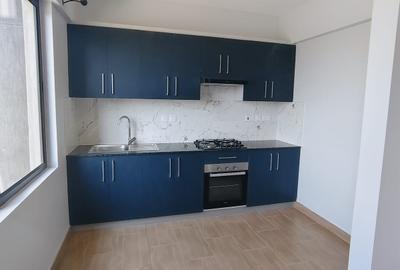 2 Bed Apartment with En Suite in Garden Estate - 2
