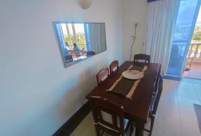 Furnished 2 Bed Apartment with En Suite at Links Road